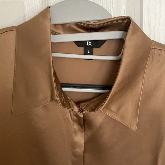 Banana Republic  100% silk Button-Up Shirt - Picture 3 of 7